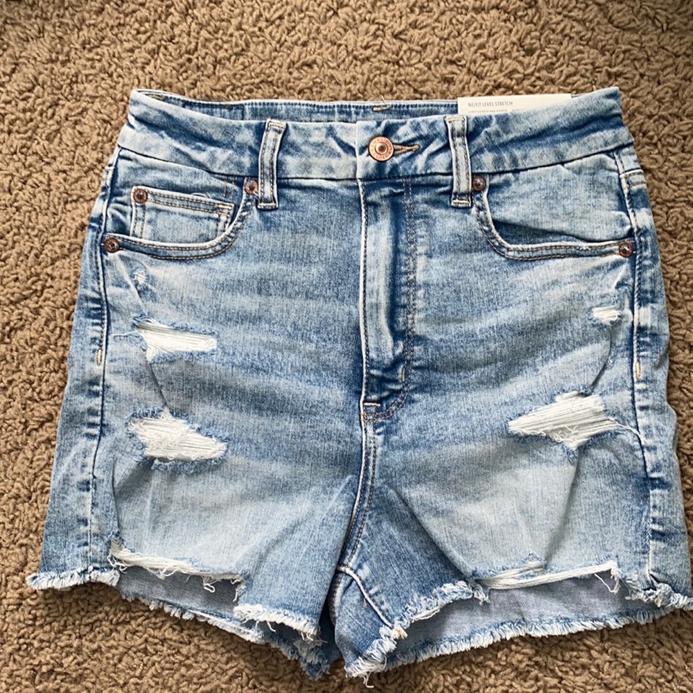 BRAND NEW AE SHORTS